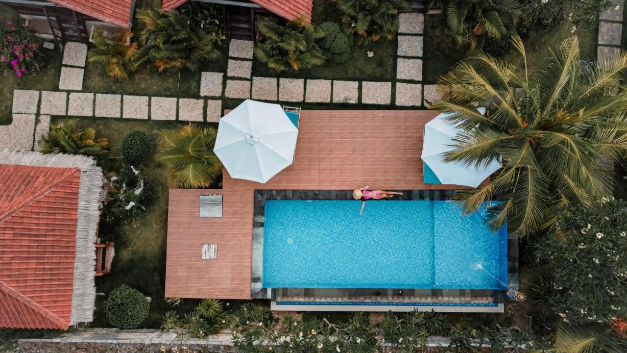 Gayatri Bungalows Batununggul Exterior photo
