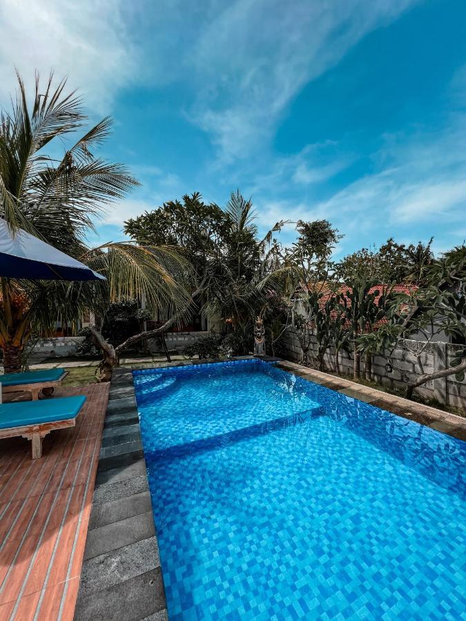 Gayatri Bungalows Batununggul Exterior photo