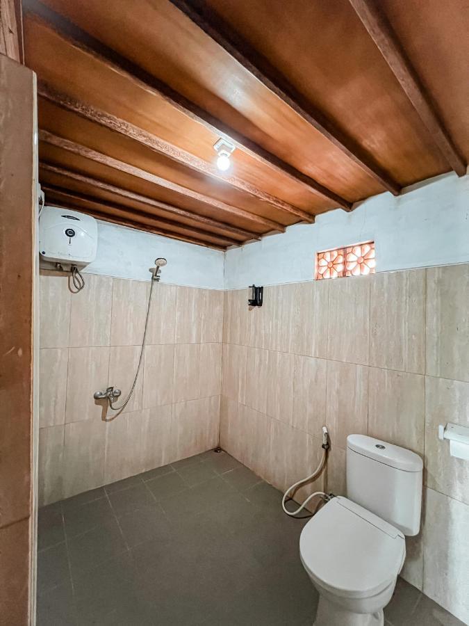 Gayatri Bungalows Batununggul Exterior photo